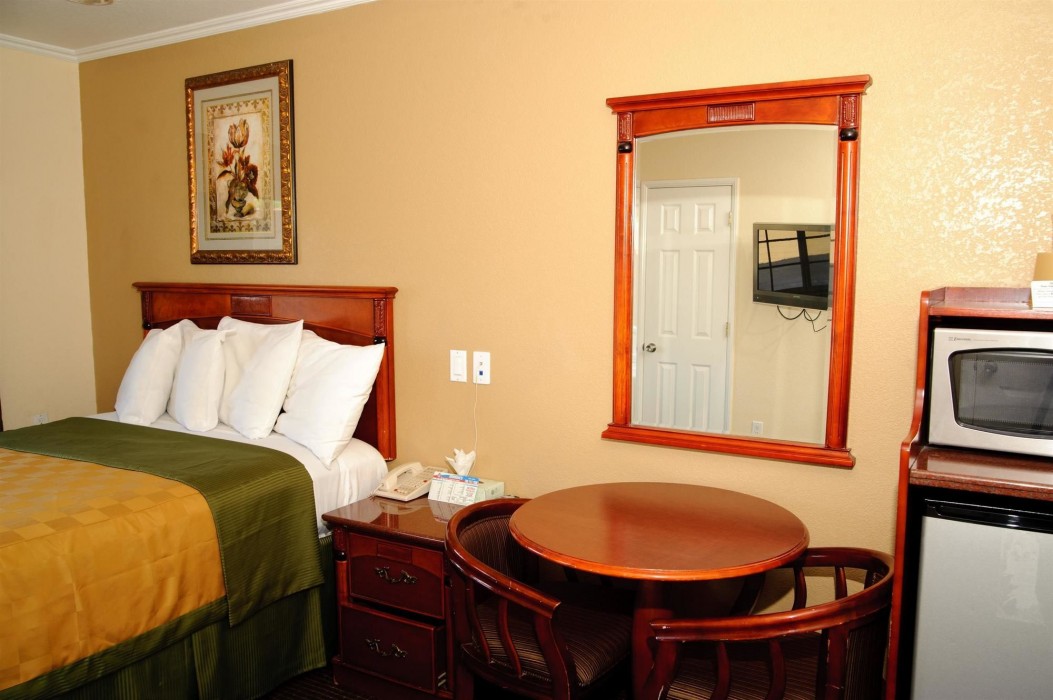 motel mediteran escondido