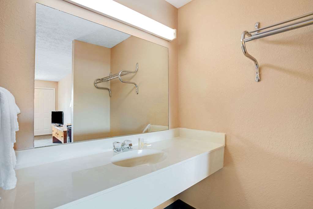 days inn by wyndham joelton nashville