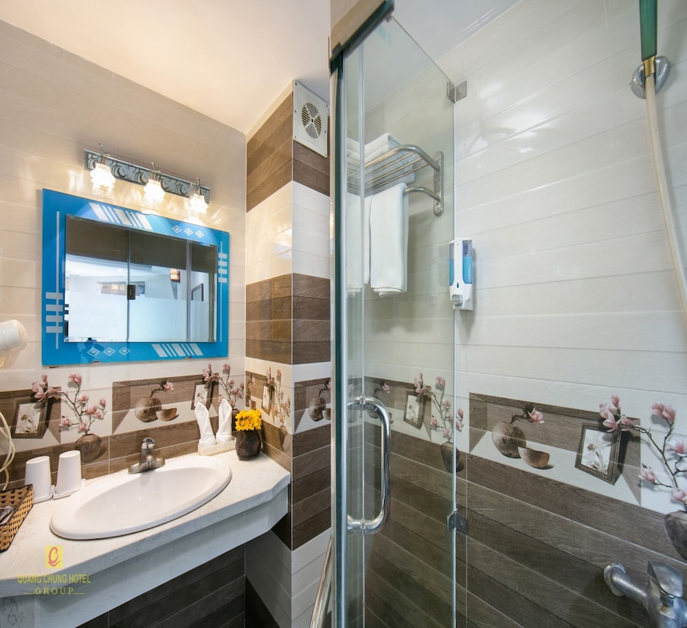nhan hoa hotel