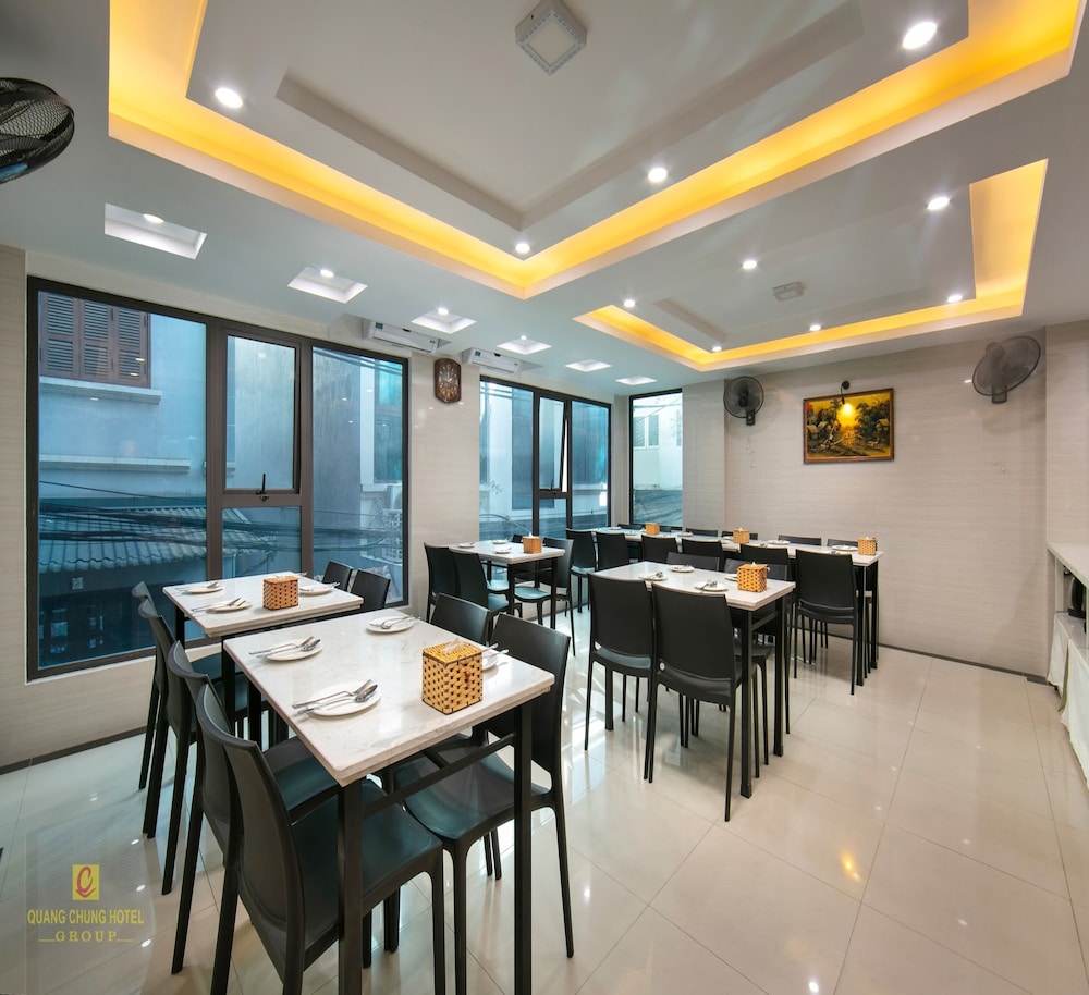nhan hoa hotel
