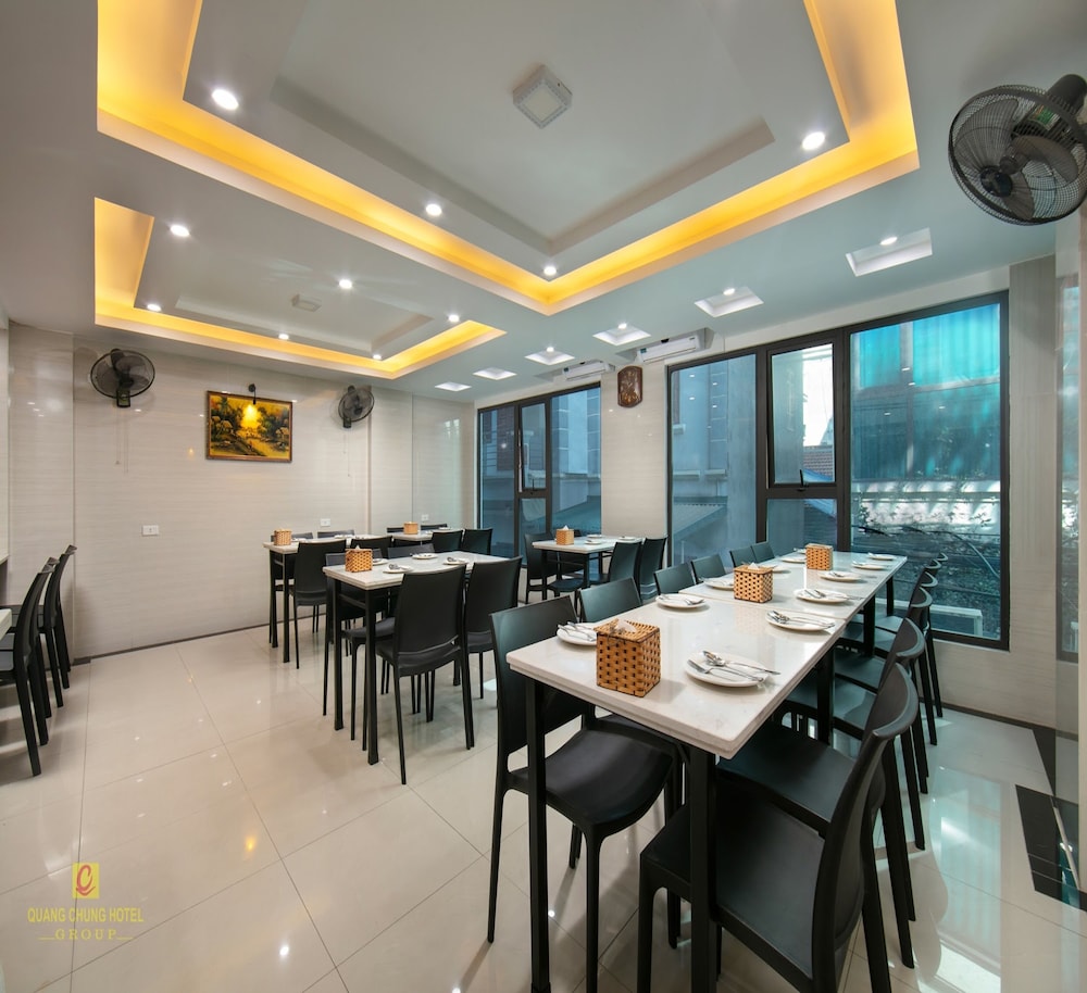 nhan hoa hotel