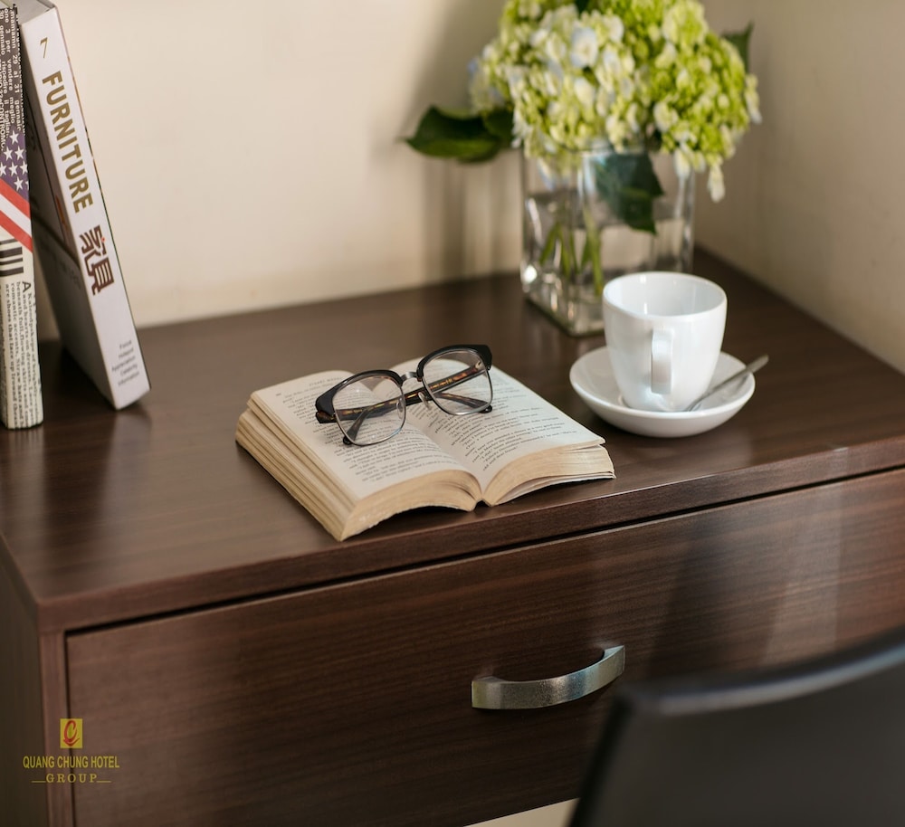 nhan hoa hotel