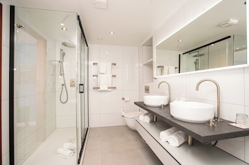 millennium hotel and conference centre gloucester london