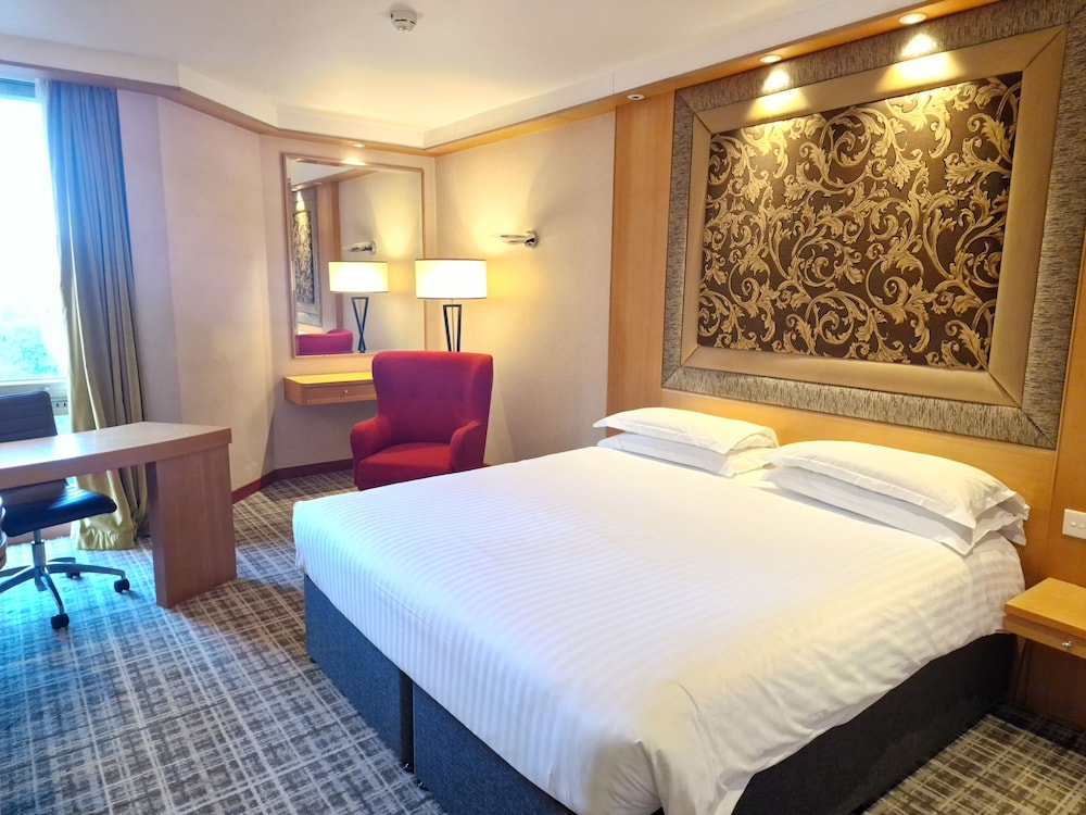 millennium hotel and conference centre gloucester london