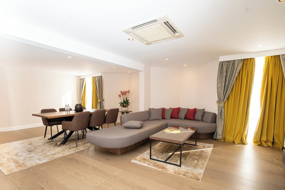millennium hotel and conference centre gloucester london