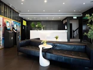 check inn express kaohsiung love river