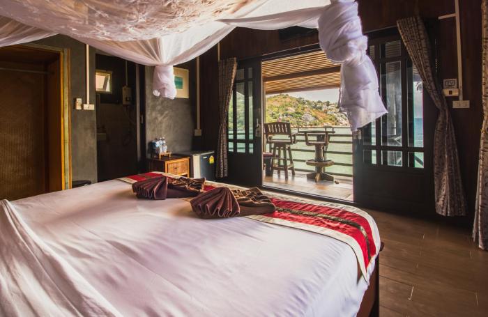 taa toh sea view resort