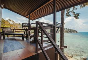 taa toh sea view resort