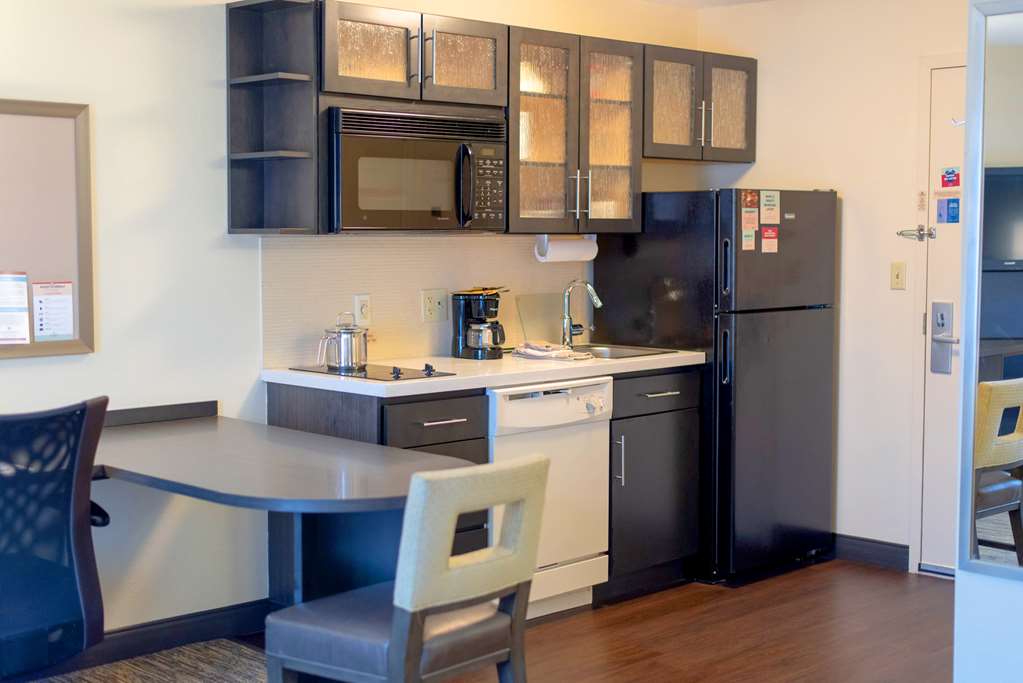 sonesta simply suites pittsburgh airport