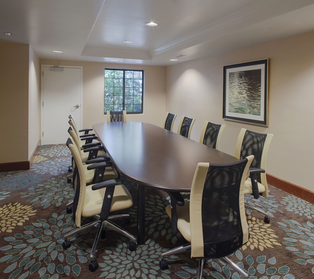 staybridge suites fayetteville univ of arkansas by ihg