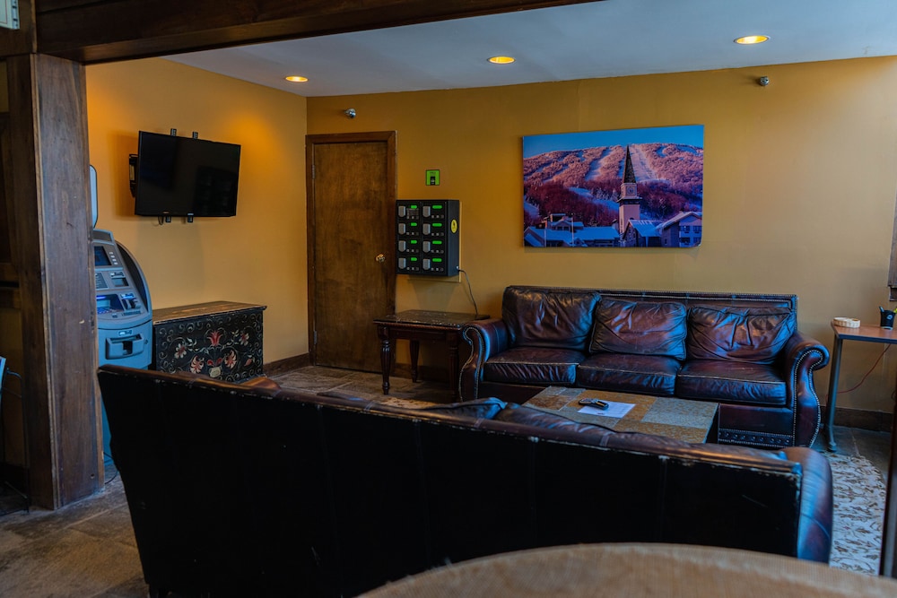the black bear lodge at stratton mountain resort
