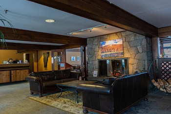 the black bear lodge at stratton mountain resort