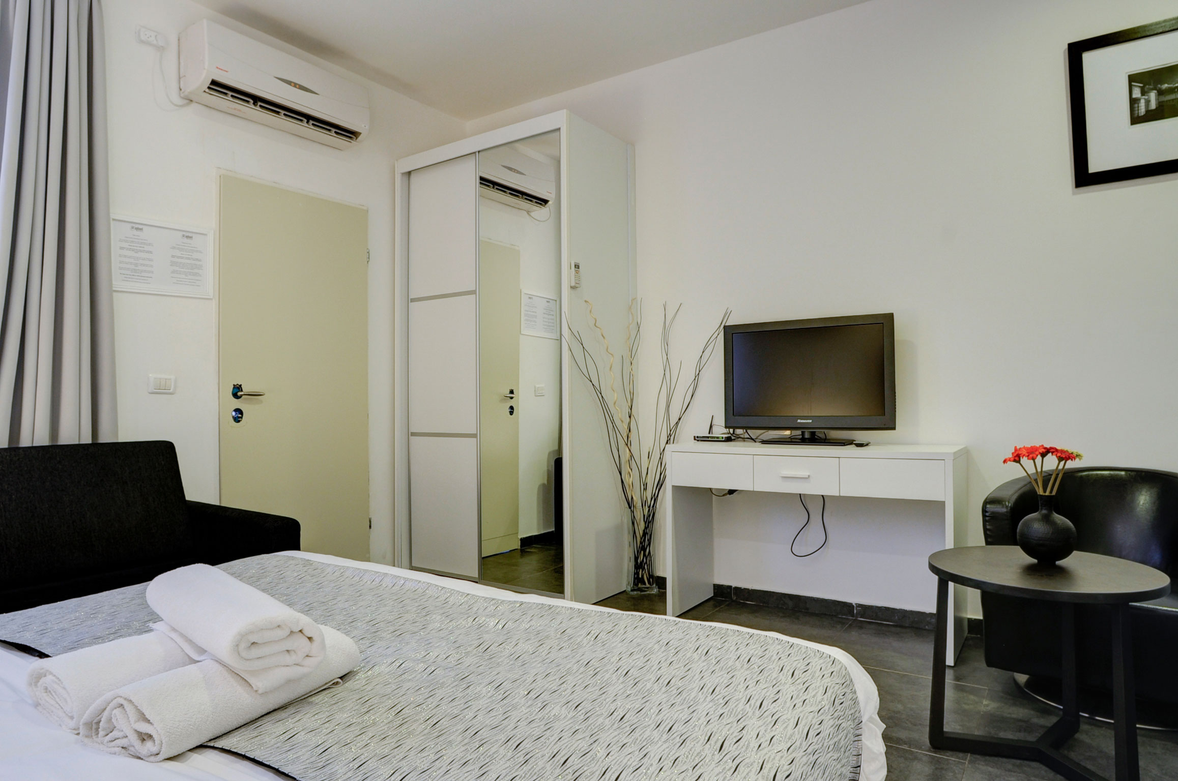 geula suites