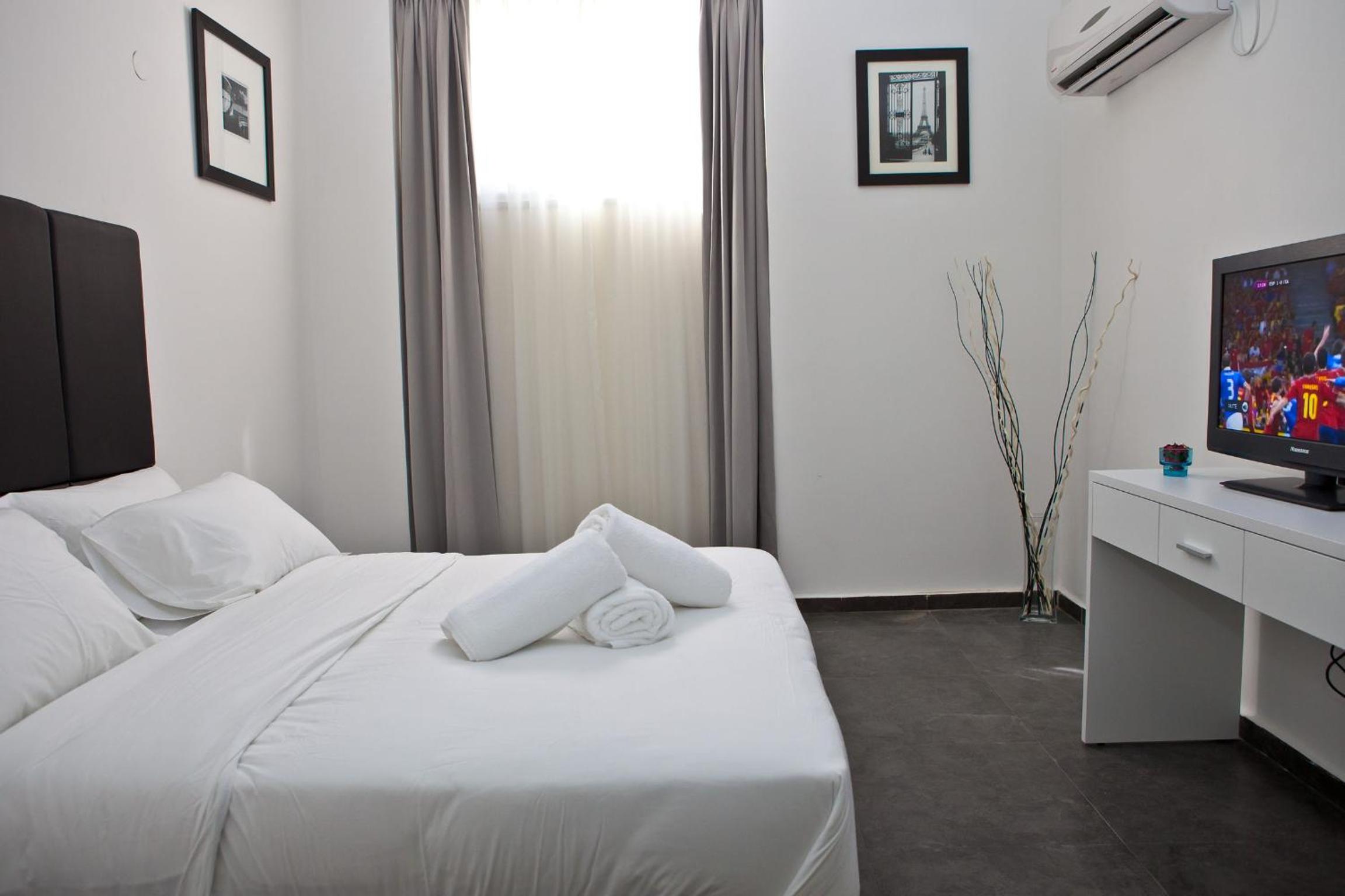 geula suites