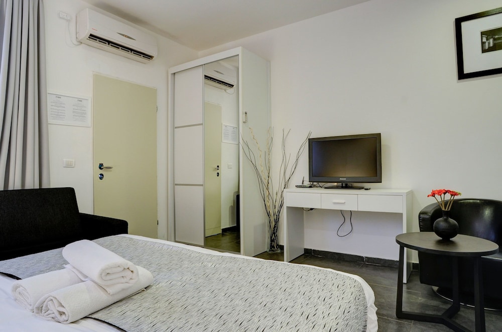 geula suites