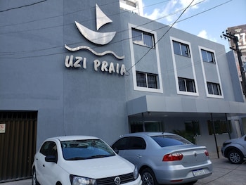 hotel uzi praia