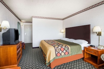 super 8 by wyndham erie i 90