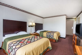 super 8 by wyndham erie i 90