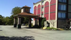 super 8 by wyndham erie i 90