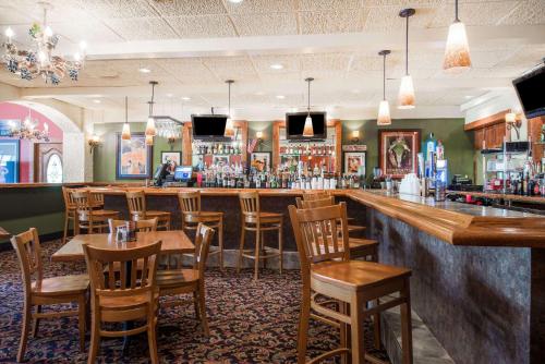 super 8 by wyndham erie i 90