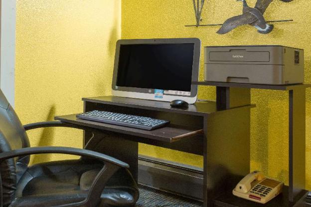 super 8 by wyndham escanaba