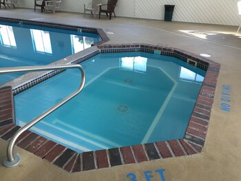 super 8 by wyndham escanaba