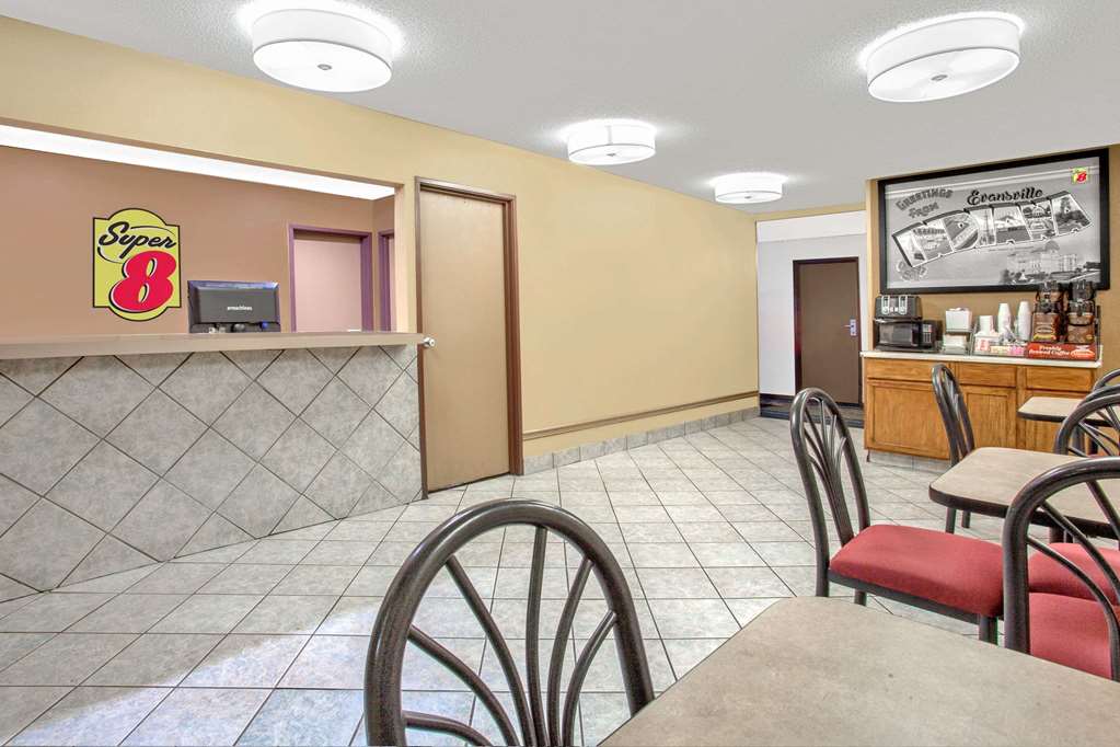 super 8 by wyndham evansville east