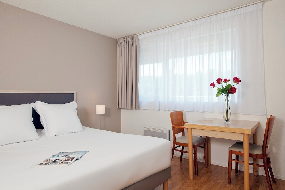 sejours and affaires poitiers lamartine