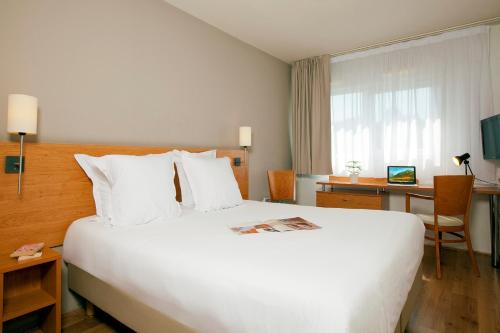 sejours and affaires poitiers lamartine