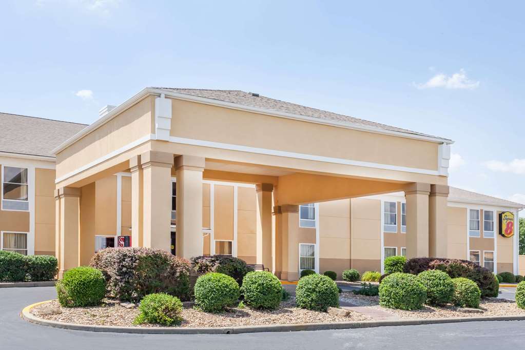 super 8 by wyndham evansville north