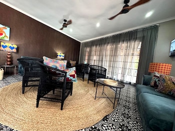 elephant springs hotel