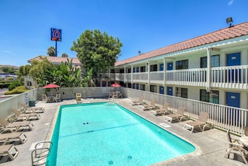 motel 6 pomona ca los angeles