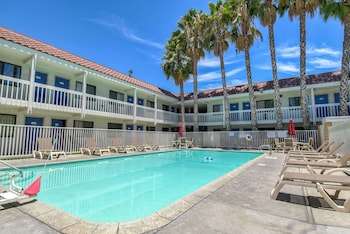 motel 6 pomona ca los angeles