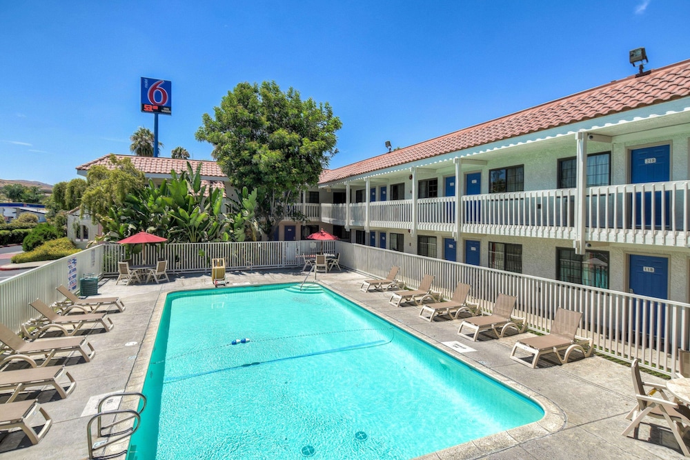 motel 6 pomona ca los angeles