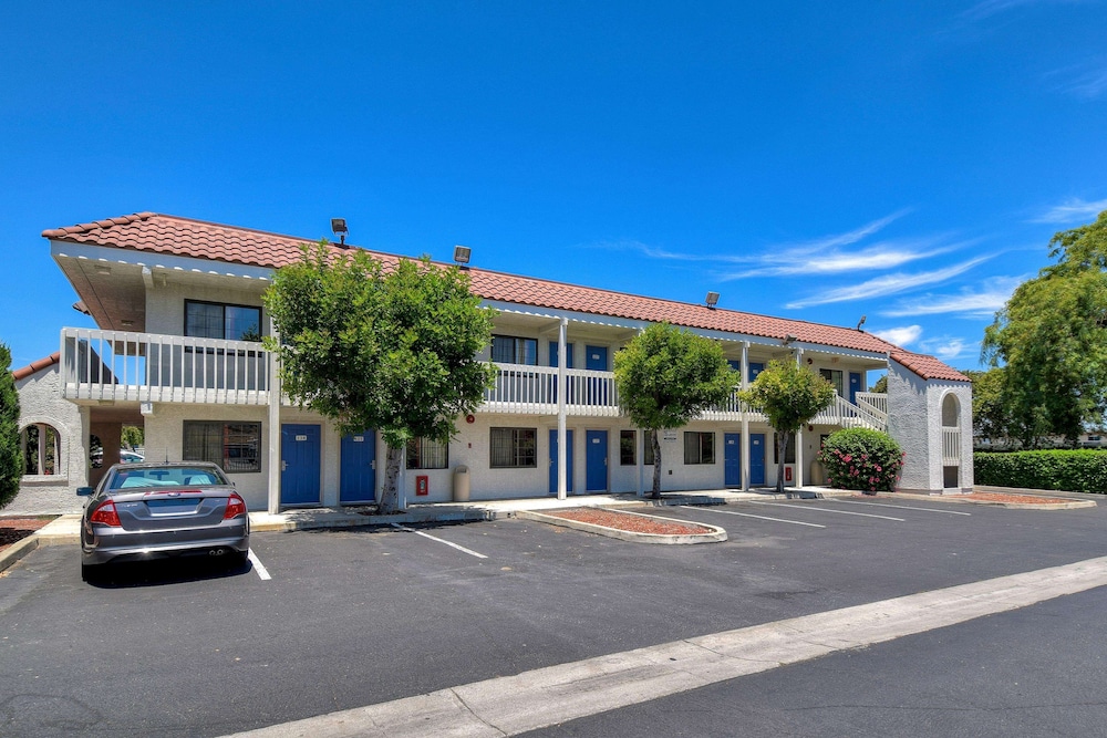 motel 6 pomona ca los angeles