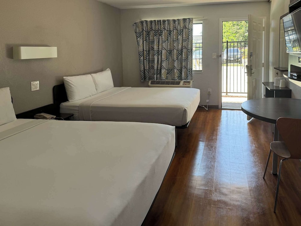 motel 6 pomona ca los angeles