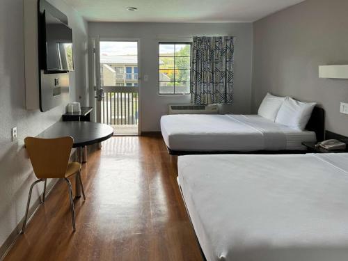 Motel 6 Pomona, Ca - Los Angeles,Montclair>>Los Angeles,2 star