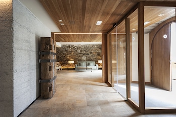 palacio de yrisarri by irrisarri land