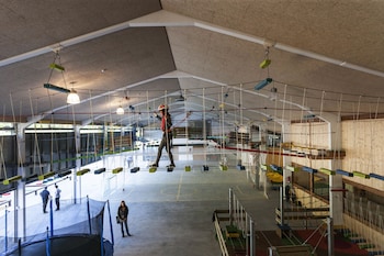 palacio de yrisarri by irrisarri land