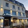 le grand hotel de la marine face a la mer