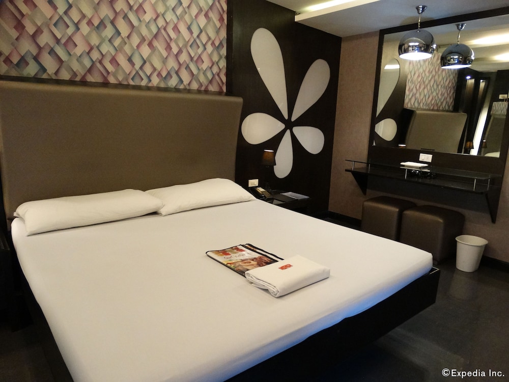 Hotel Ava Cuneta,Parañaque>>Manila,3 star