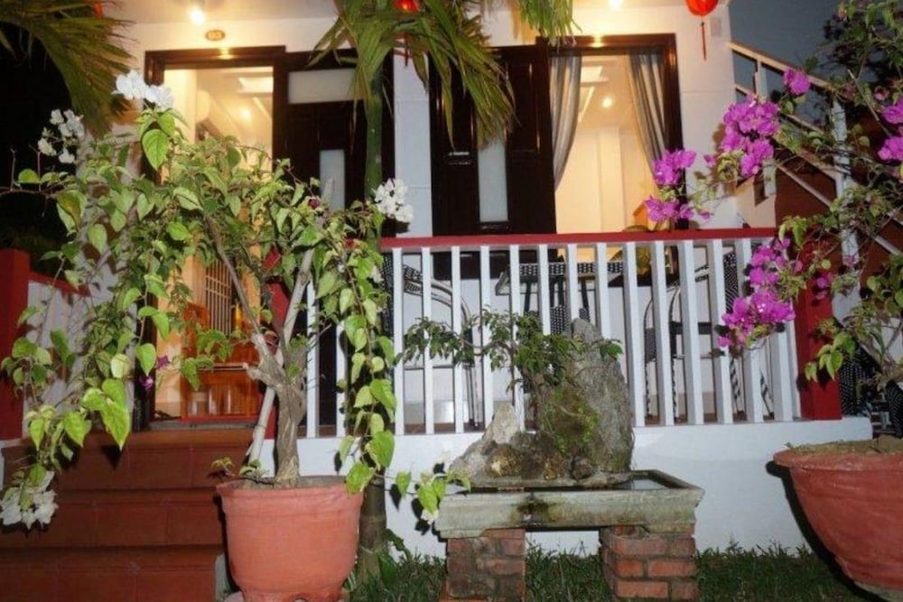 red house homestay