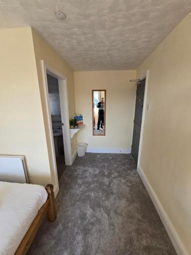 the menai hotel and bar