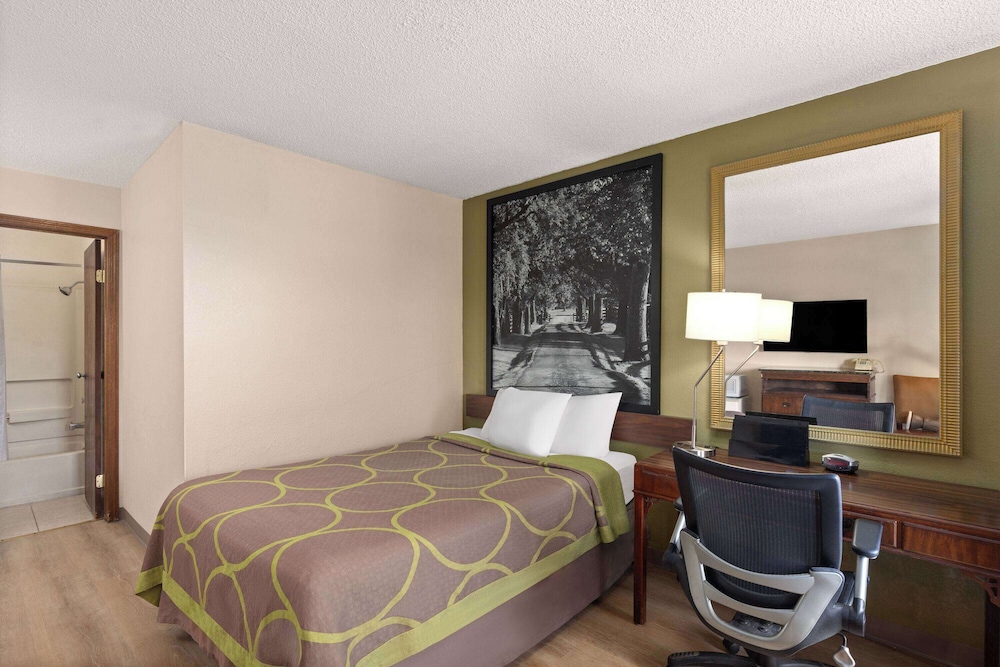 super 8 by wyndham fort mitchell cincinnati area
