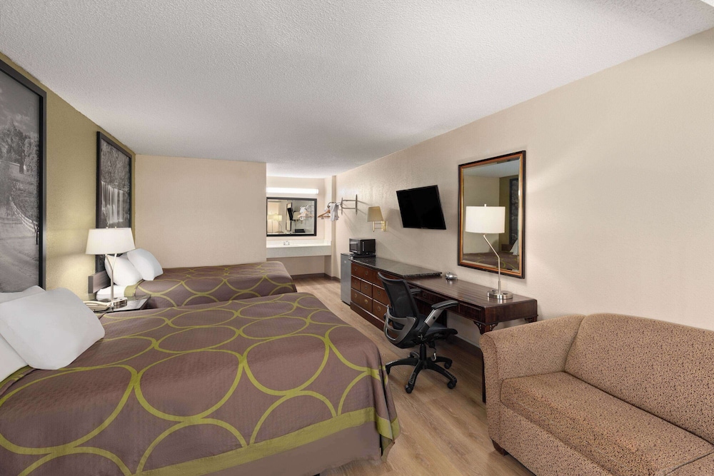 super 8 by wyndham fort mitchell cincinnati area