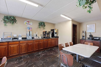 Super 8 By Wyndham Fort Mitchell Cincinnati Area,Covington>>Cincinnati,2 star