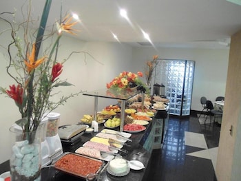 maxim plaza hotel