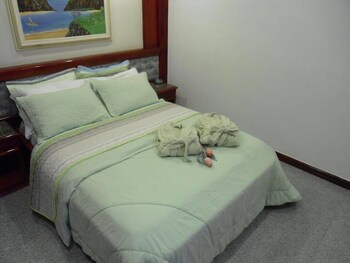 maxim plaza hotel