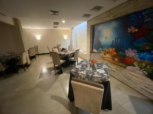 maxim plaza hotel