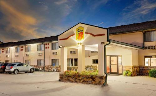 super 8 by wyndham st james